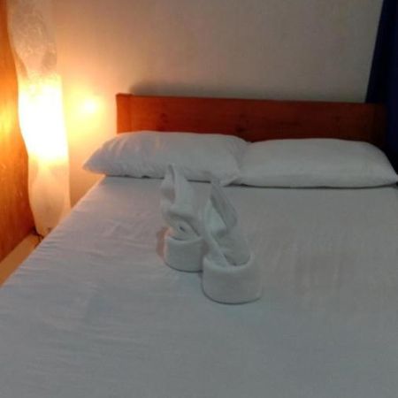 Makan Jamil Transient Home Manila Exteriör bild