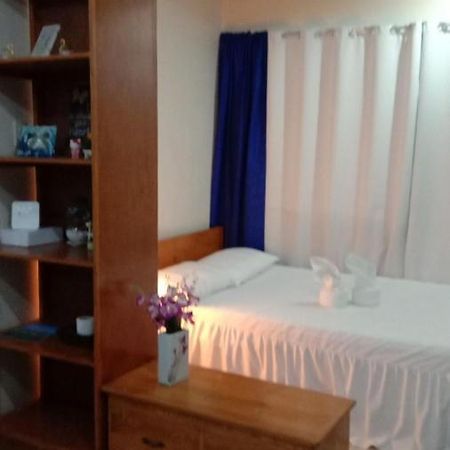 Makan Jamil Transient Home Manila Exteriör bild