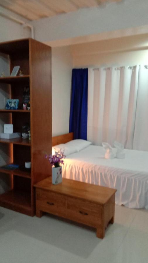 Makan Jamil Transient Home Manila Exteriör bild